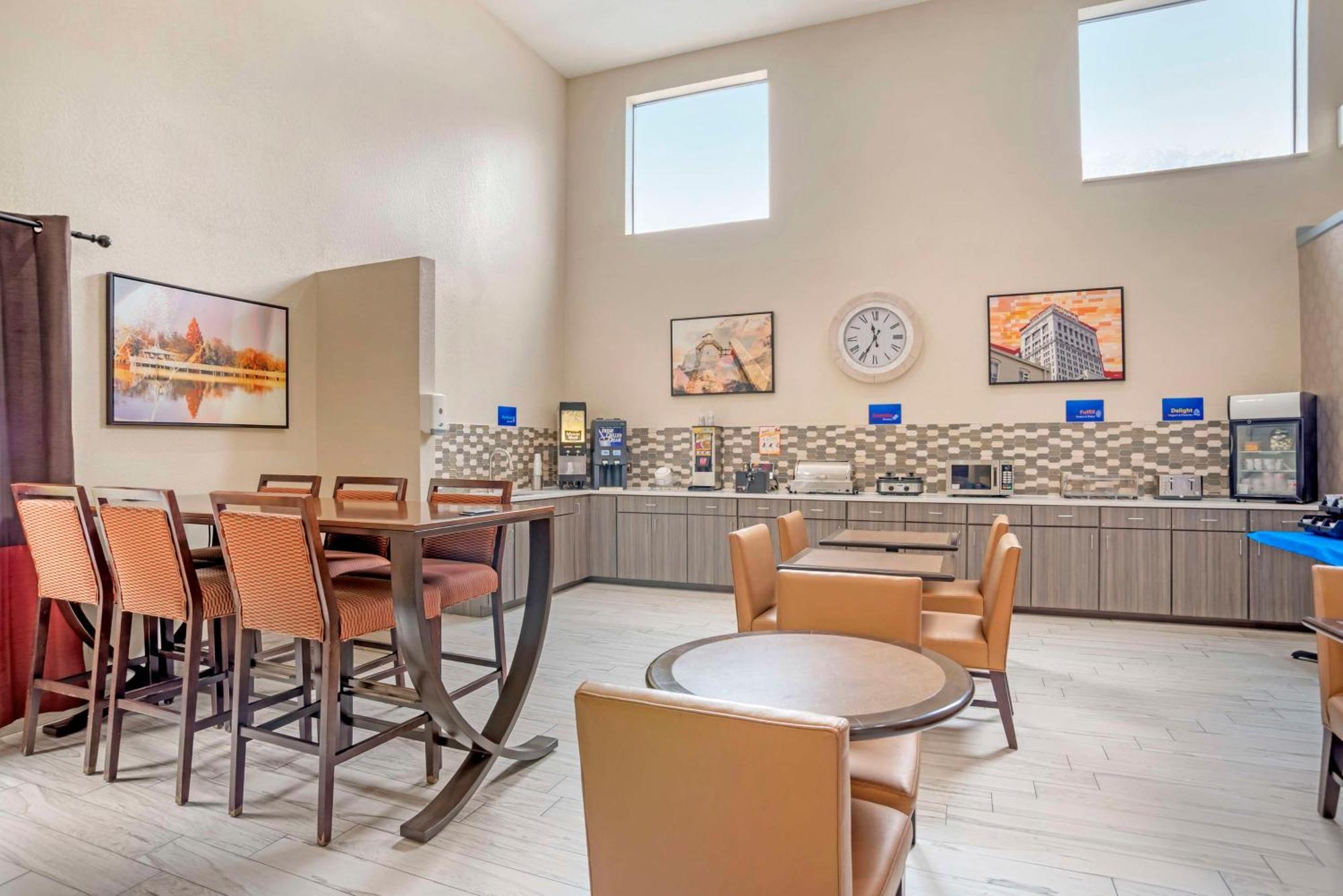 Best Western Gardendale Exterior photo